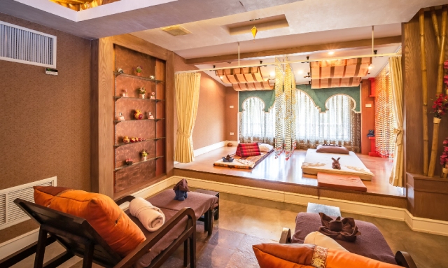Magny-le-Hongre Hotel | Grand Magic Hotel Marne La Vallée